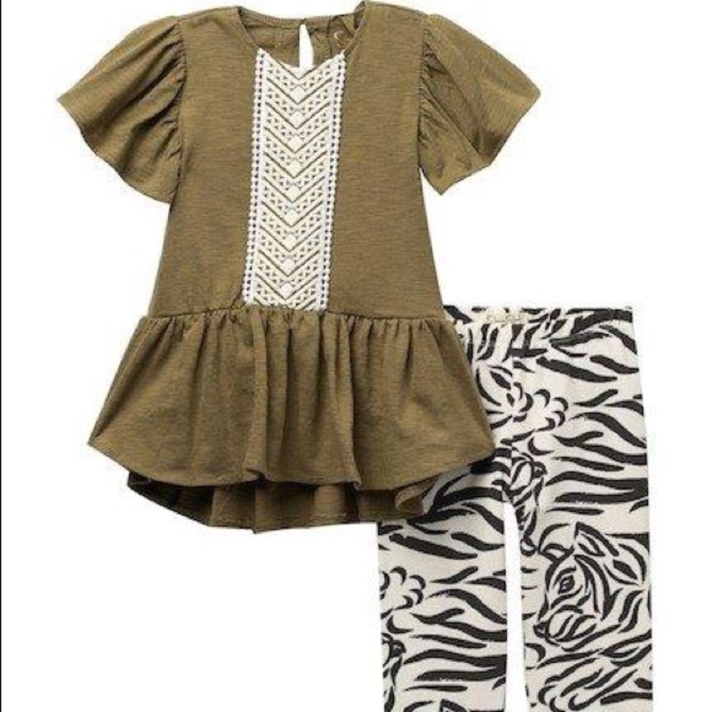 Jessica Simpson Flutter Sleeve Top & Leggings Set